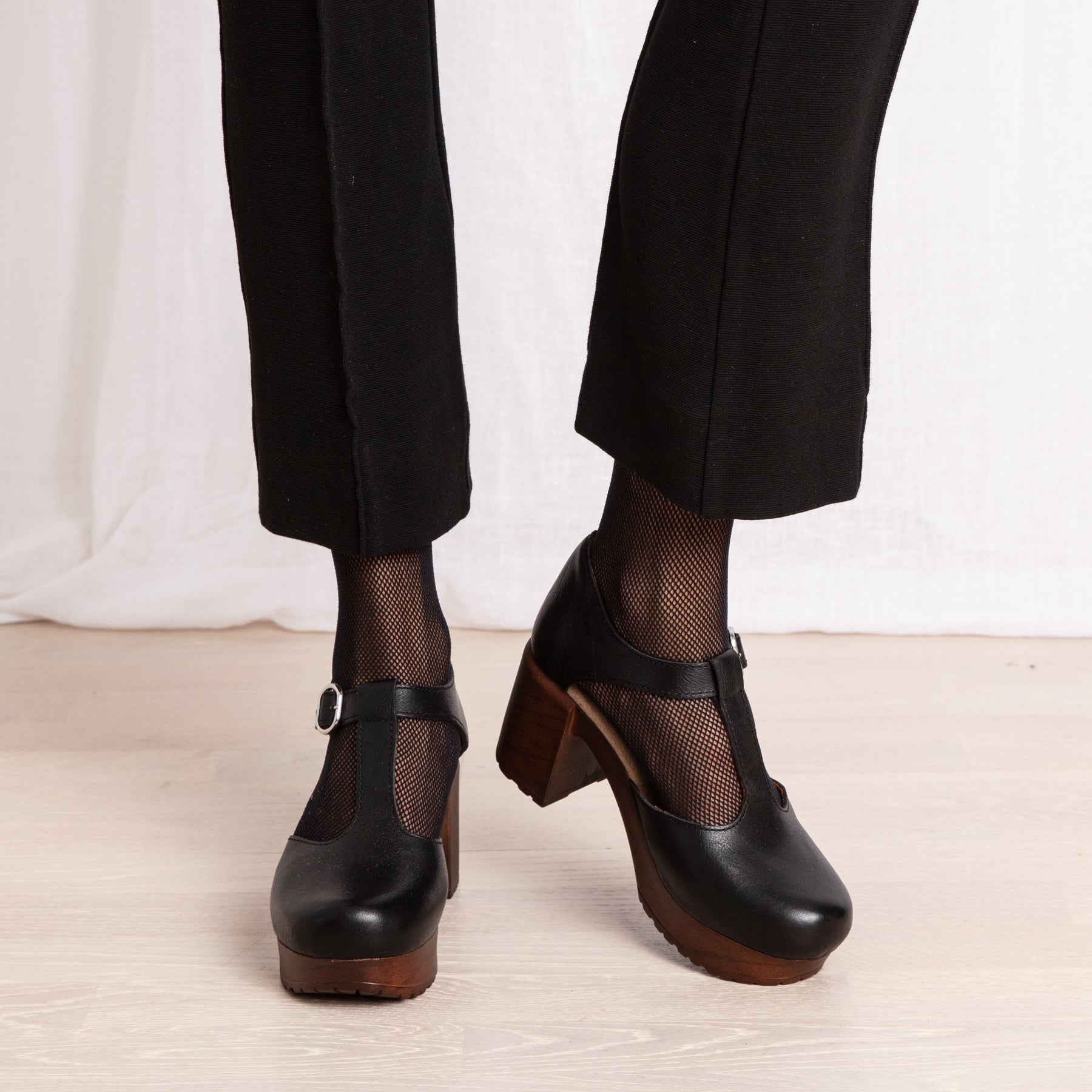 Kerstin black leather T-strap shoe on model Calou