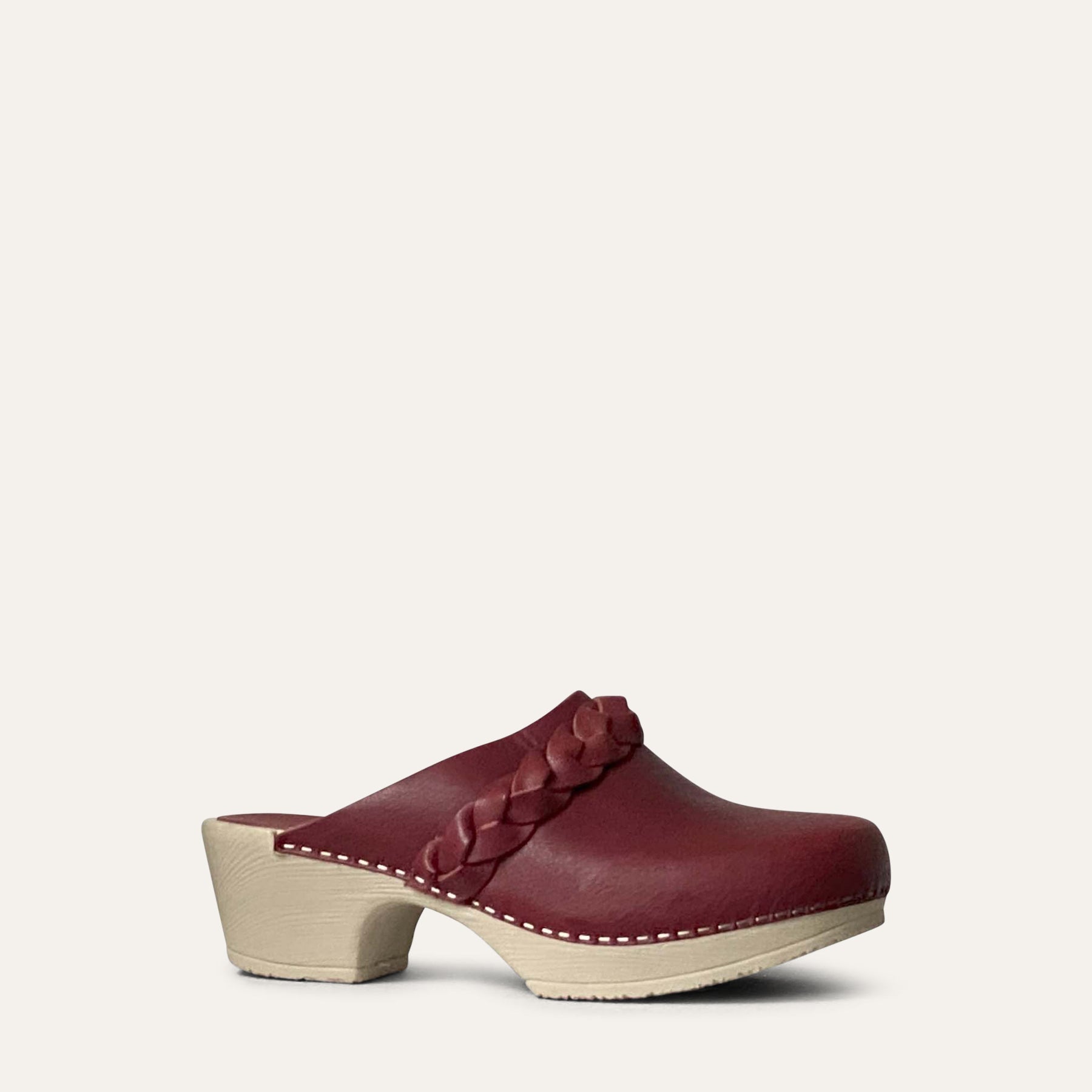 Lotta red leather clog braided strap, Calou Stockholm