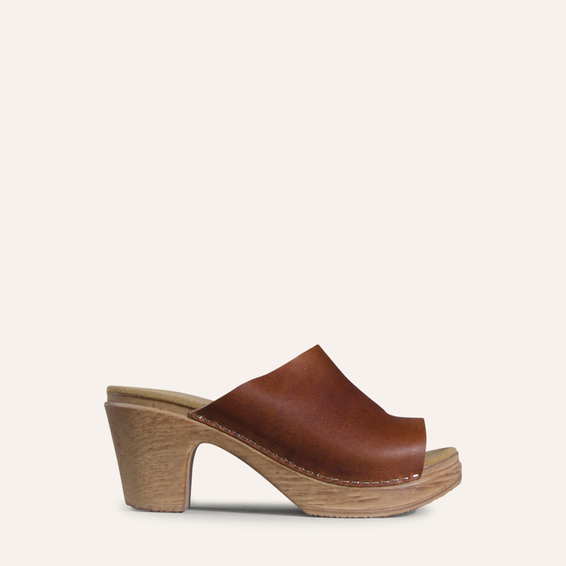 Frida brown leather clog sandal calou stockholm